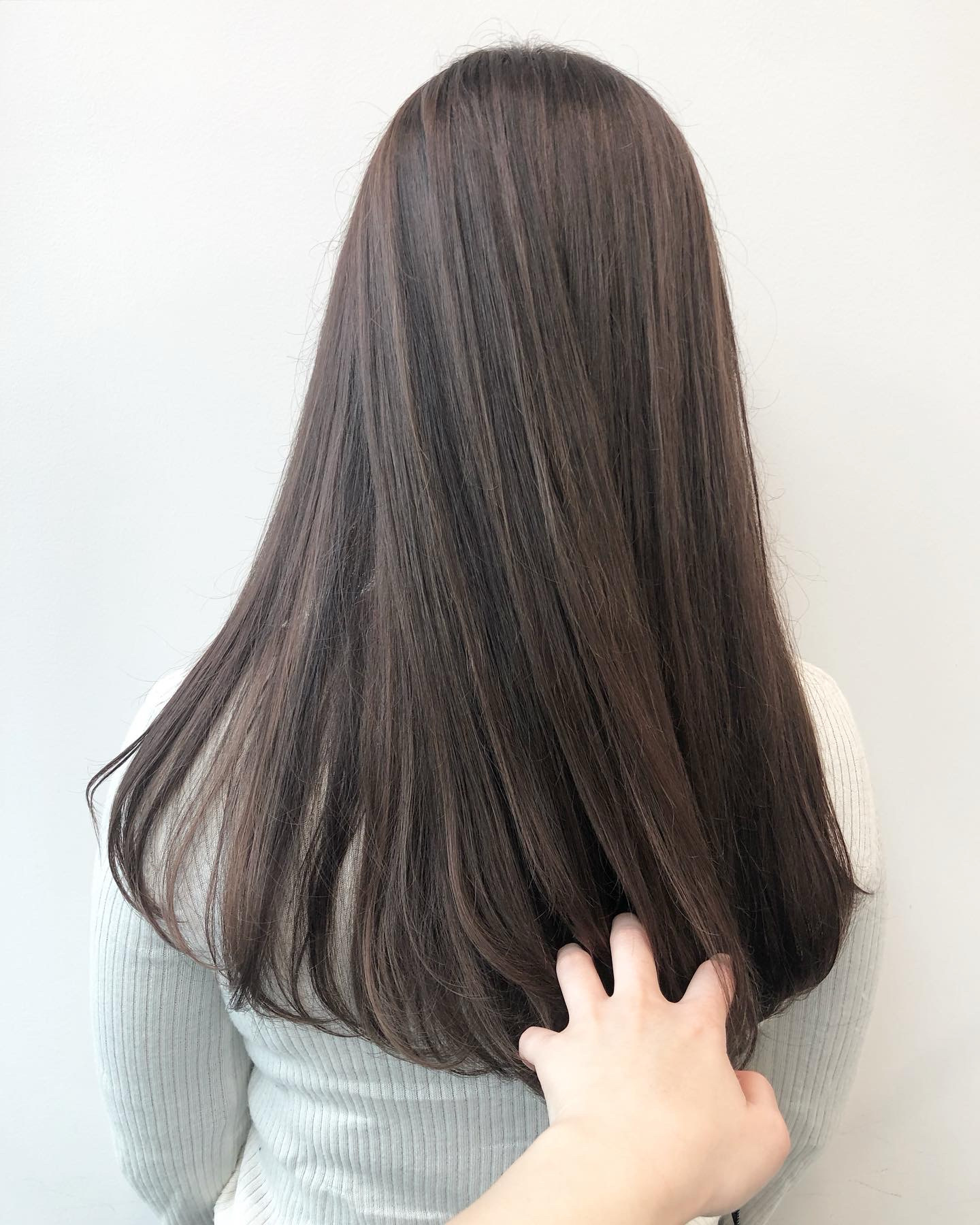 艶々の指通りを楽しんでいます。