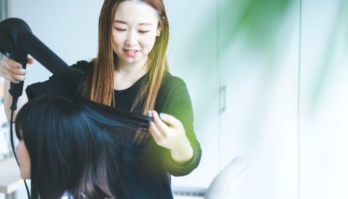 美髪はシャンプー後で決まる！正しいホームケアの順番とは？